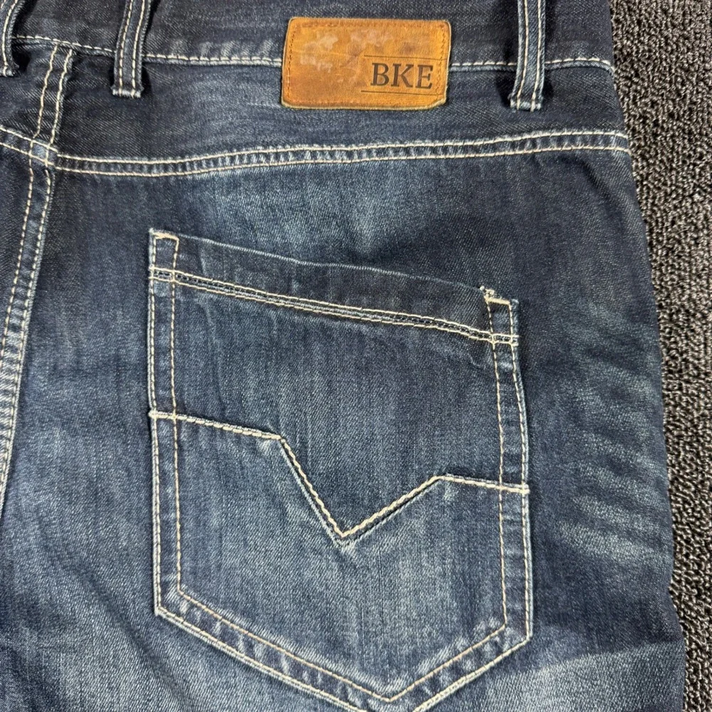 BKE Jake Straight Leg Jeans Men's 40x32 (40R) Dark Wash Denim Whiskered‎ Western